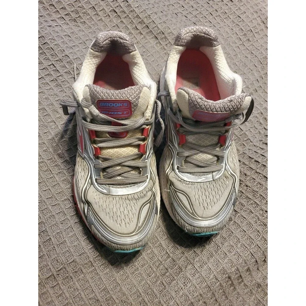 Brooks this pair